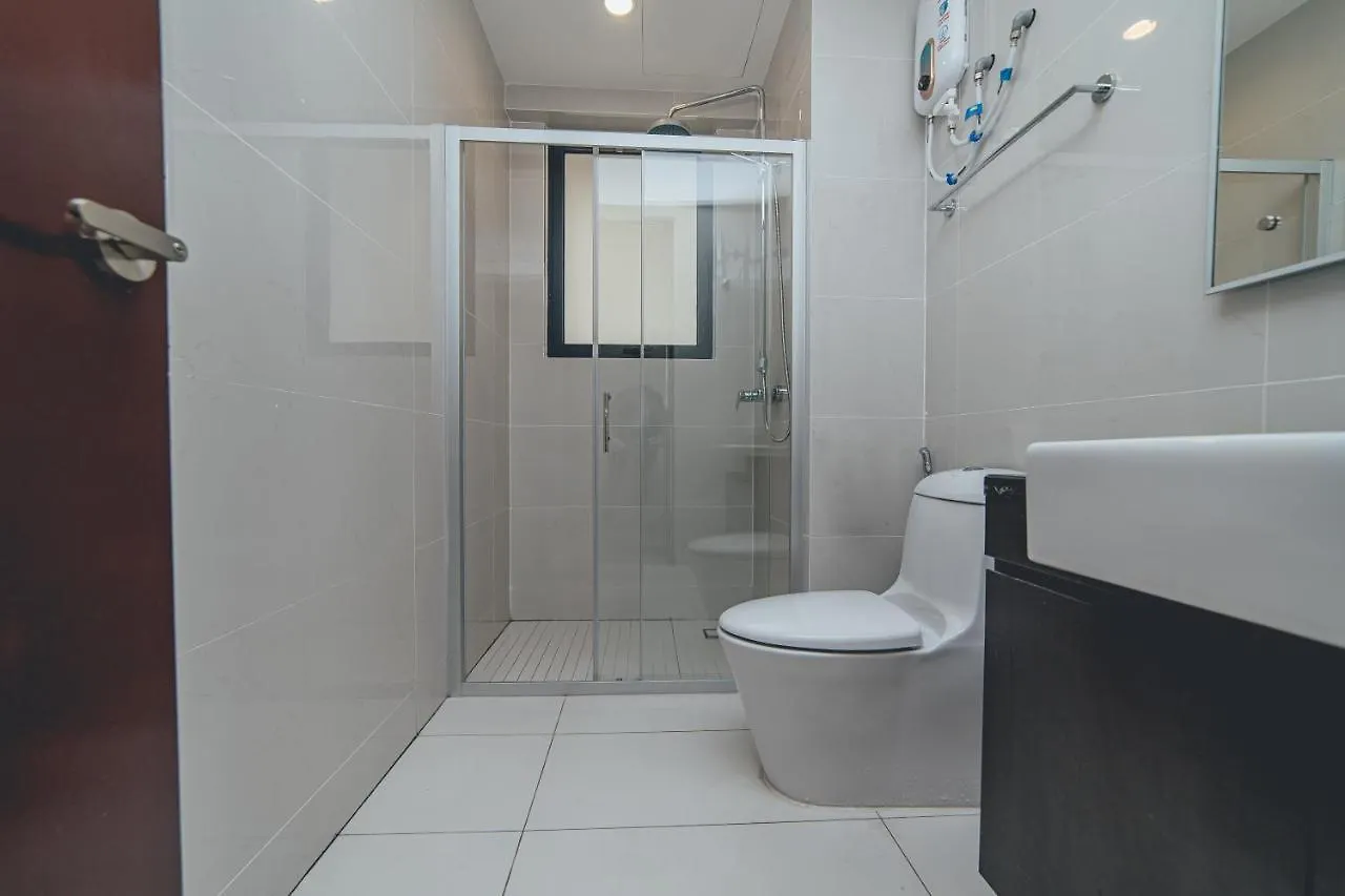 Tranquil Sea View Danga Bay 3Br 6Pax By Our Stay Johor Bahru Apartment