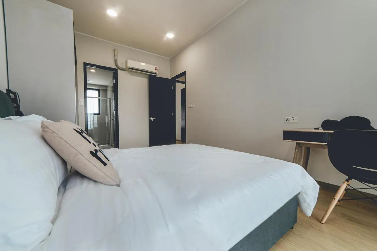 Apartment Tranquil Sea View Danga Bay 3Br 6Pax By Our Stay Johor Bahru